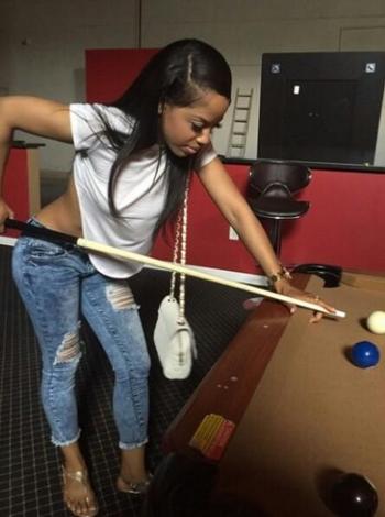 , 25 Caucasian female escort, St Louis