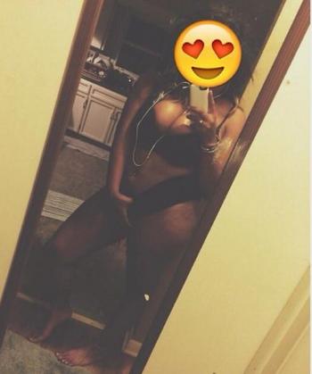 , 23  female escort, St Louis