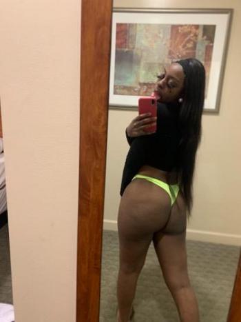 Dime, 22  female escort, Saint Louis