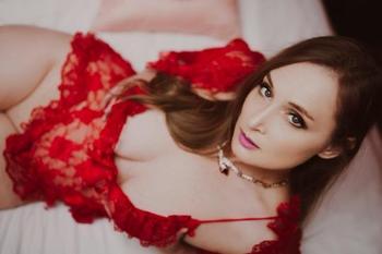 636-728-8525, 39  female escort, St Louis