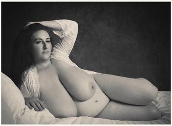 Toni, 45  female escort, St Louis