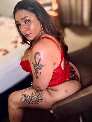 Nova, 29  female escort, St Louis