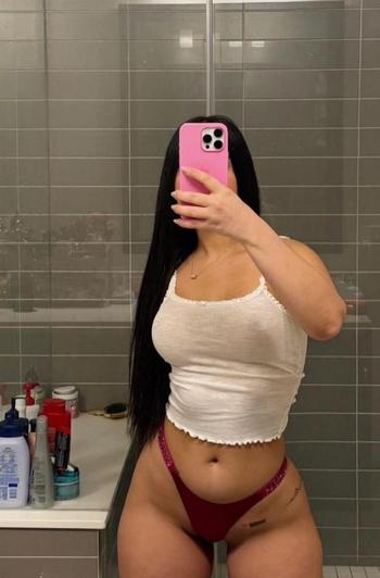 660-260-0512, 28  female escort, St Louis
