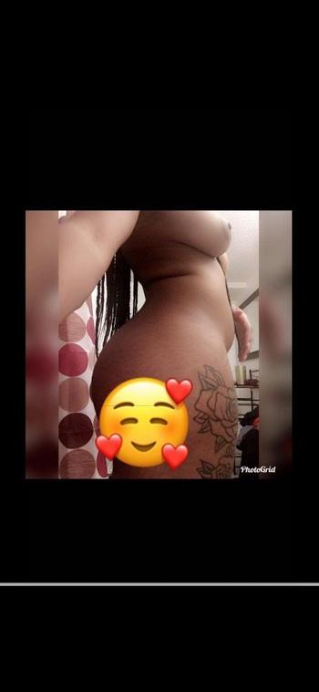 Star, 24  female escort, St Louis