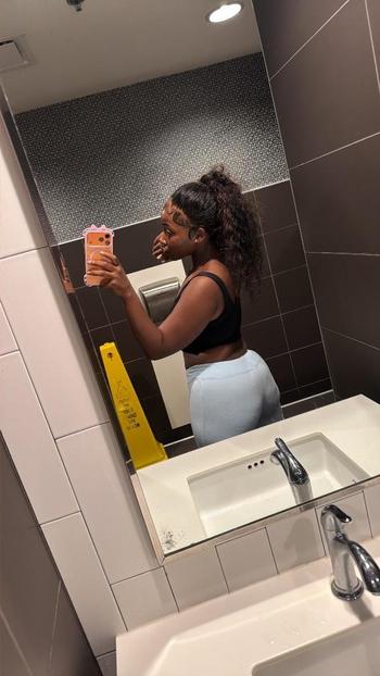 Tia, 23  female escort, St Louis