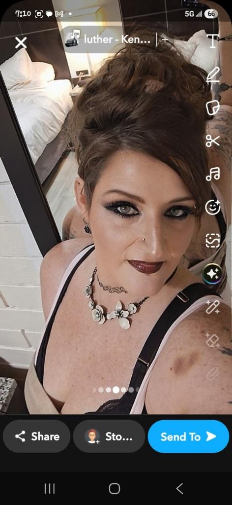 escort photo 1